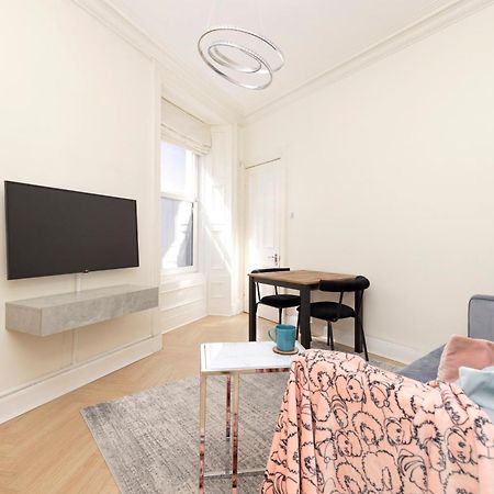 Apartament Joivy Modern Flat In City Centre - For Up To 3 Guests Edynburg Zewnętrze zdjęcie