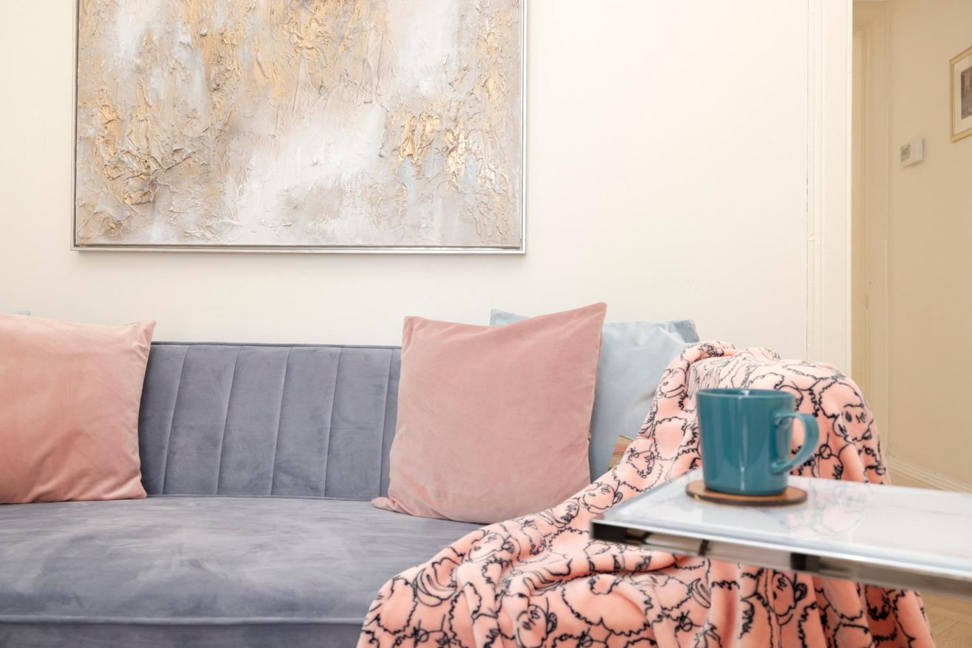 Apartament Joivy Modern Flat In City Centre - For Up To 3 Guests Edynburg Zewnętrze zdjęcie