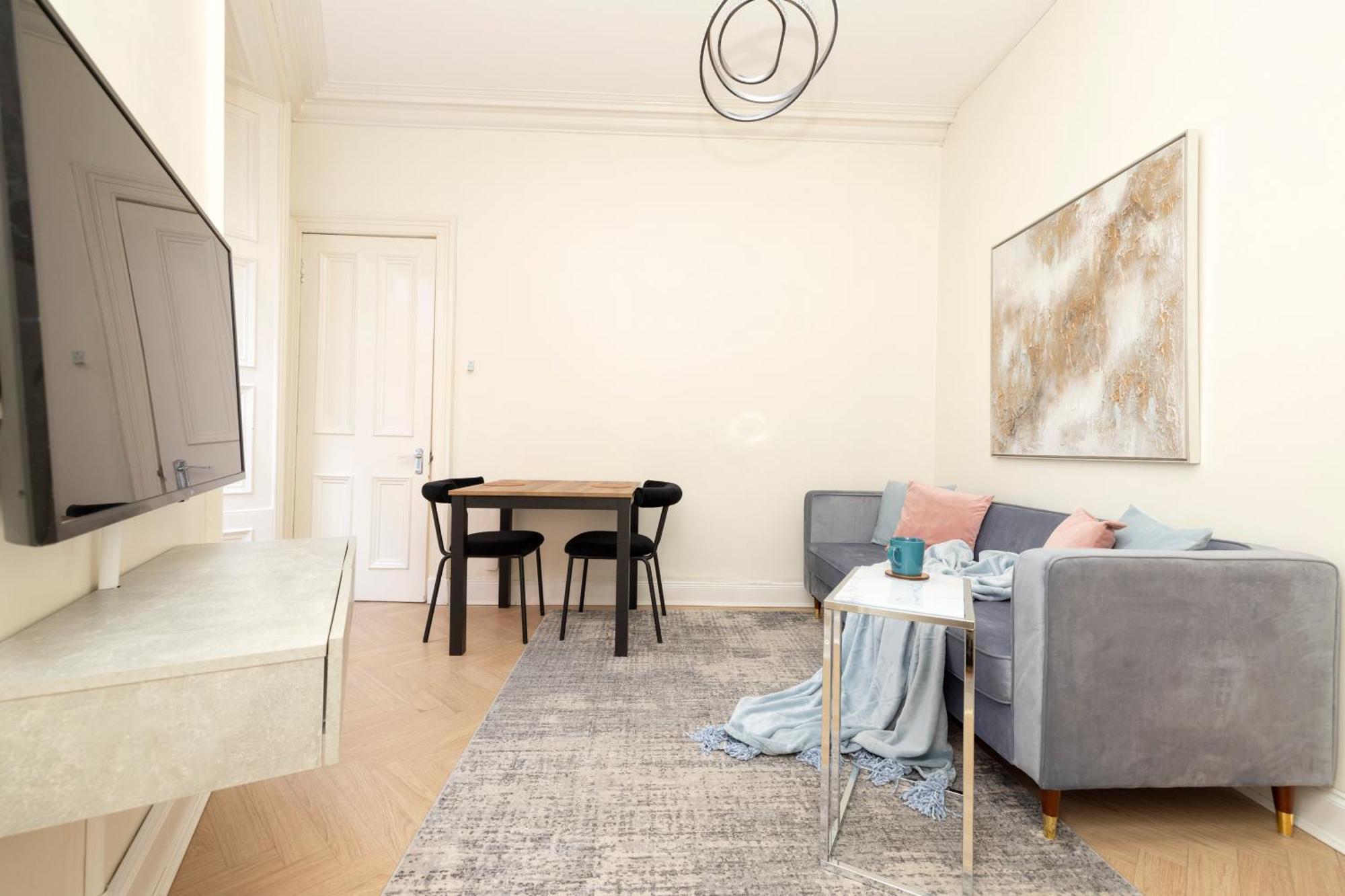 Apartament Joivy Modern Flat In City Centre - For Up To 3 Guests Edynburg Zewnętrze zdjęcie